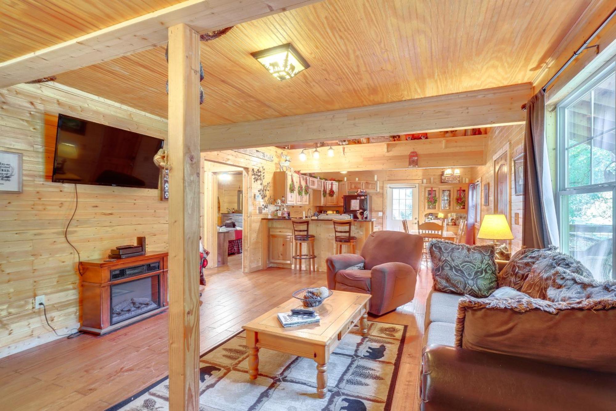 Just Fur Relaxin Sevierville Cabin With Hot Tub! Exterior foto